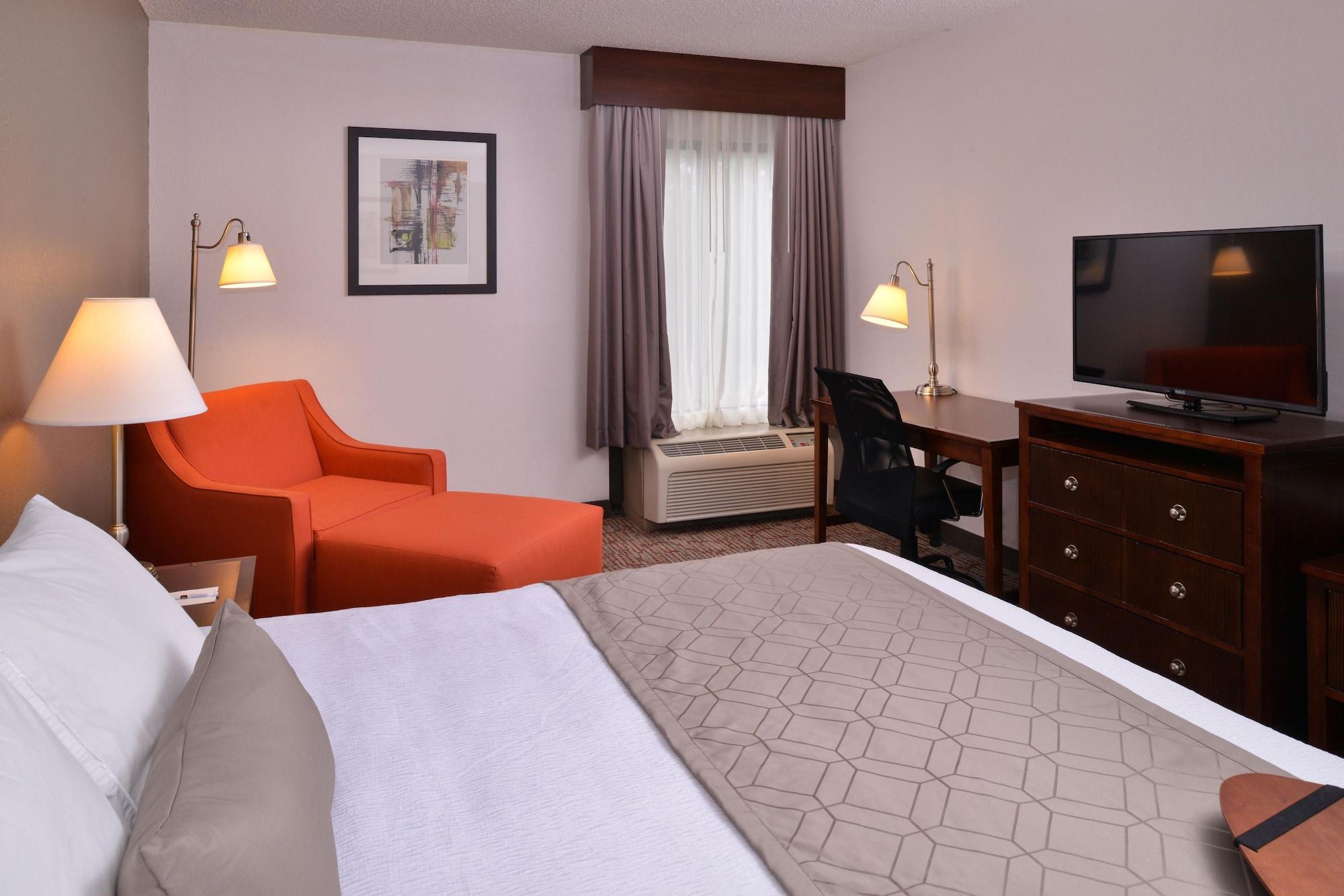 Best Western Plus Wichita West Airport Inn Exterior photo