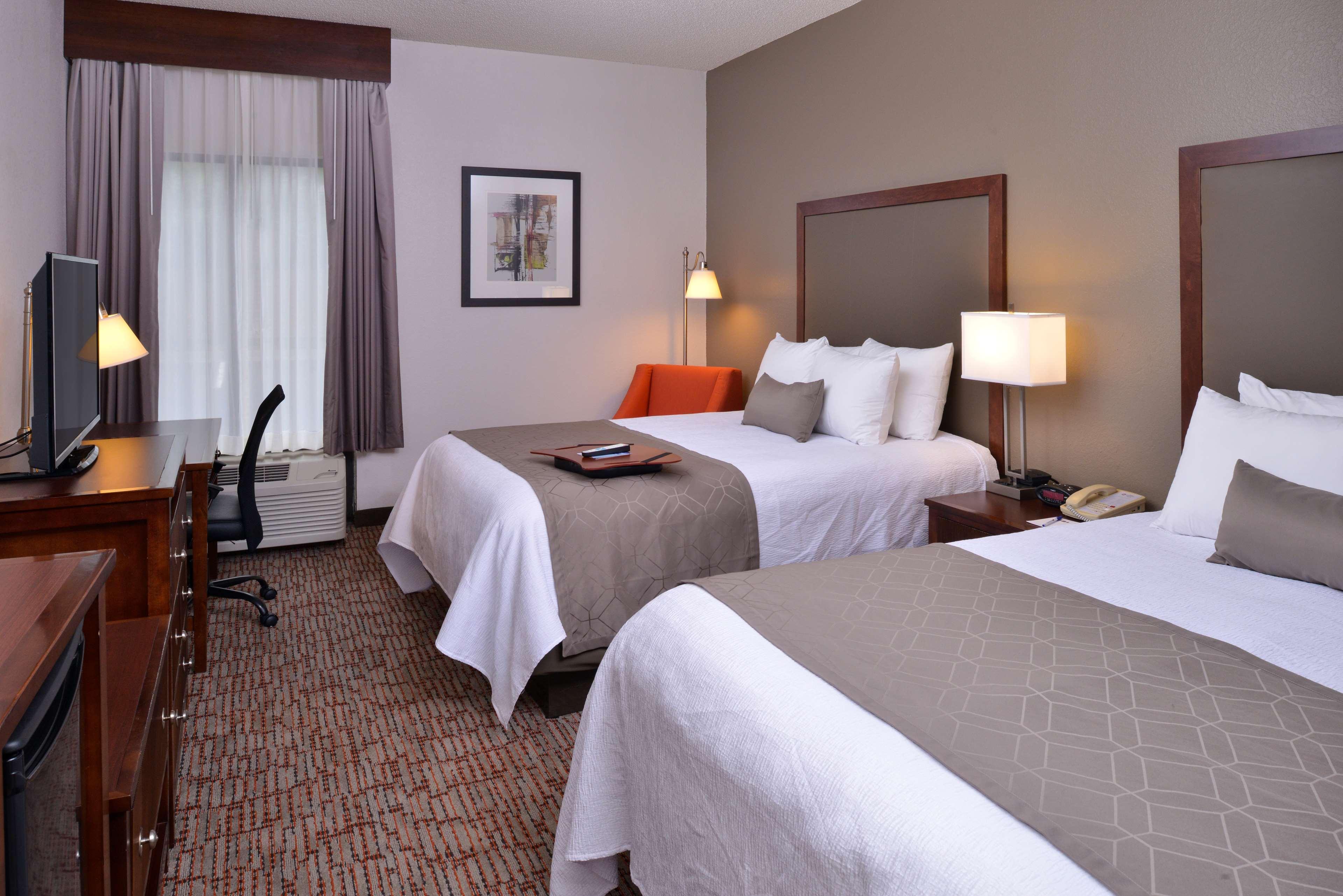 Best Western Plus Wichita West Airport Inn Exterior photo