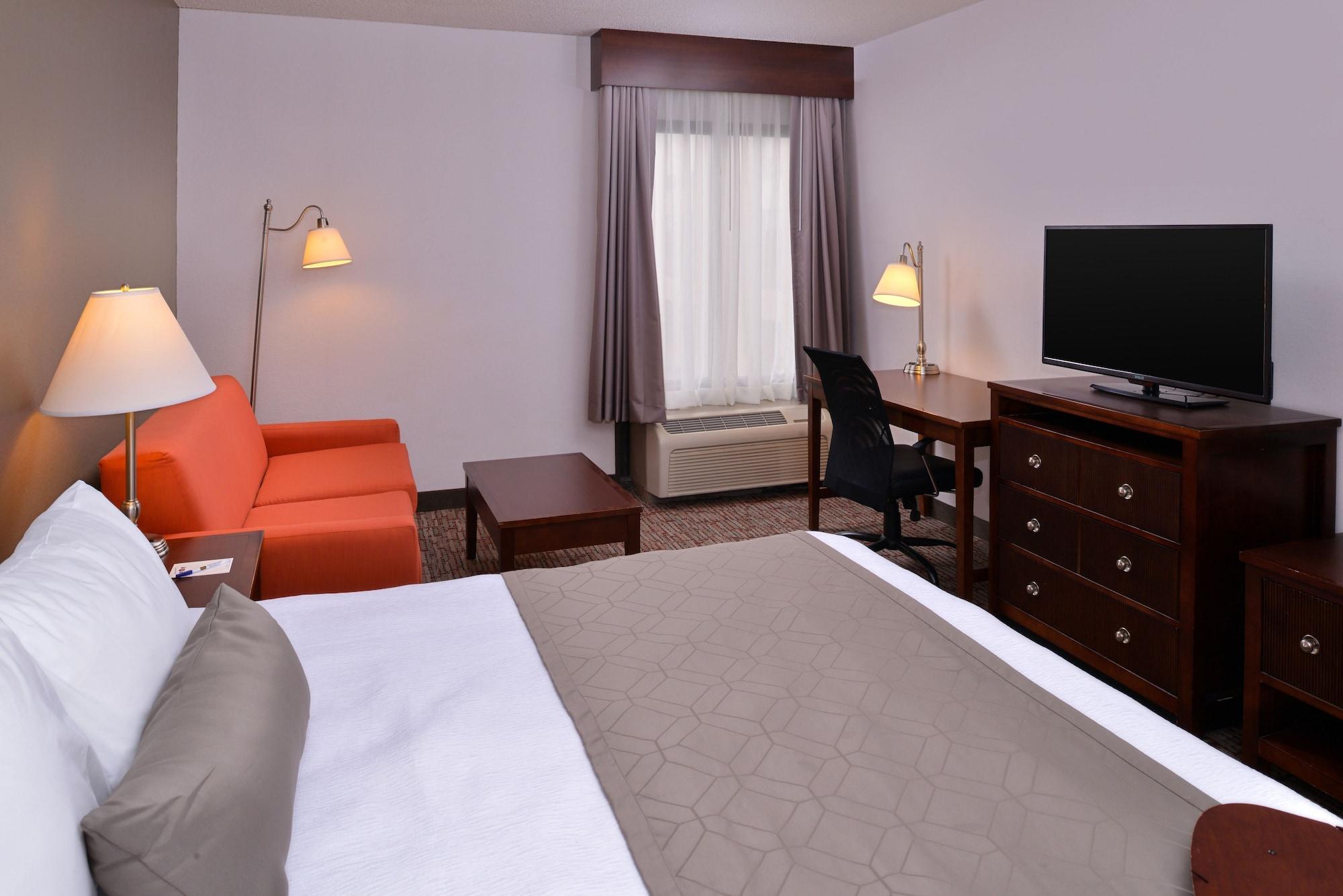 Best Western Plus Wichita West Airport Inn Exterior photo